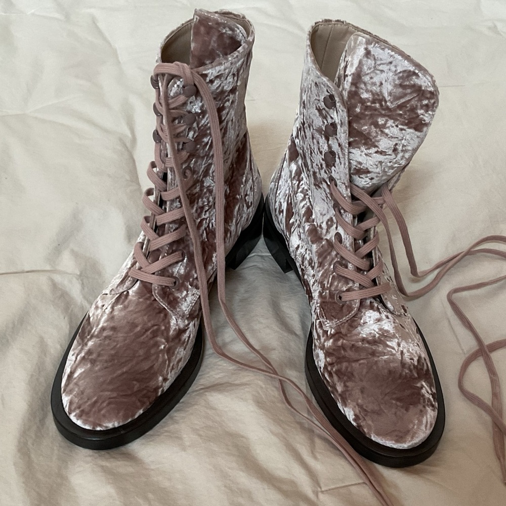 Stuart Weitzman Sondra Sleek Booties, 6.5, New - Picture 7 of 13